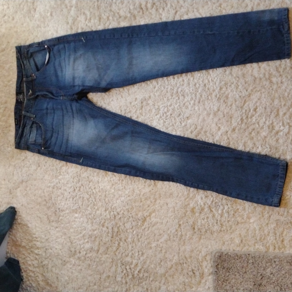 Industrialize jeans